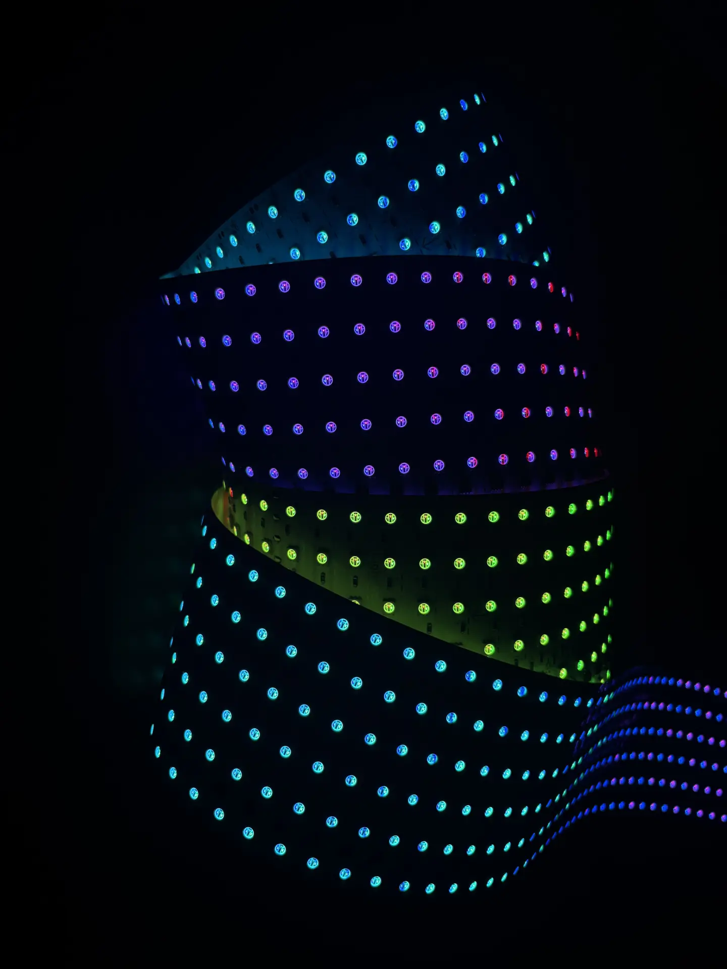 LightWave® PIXX Roll It! — Rollable Addressable RGBW LED Light Sheet - Image 3