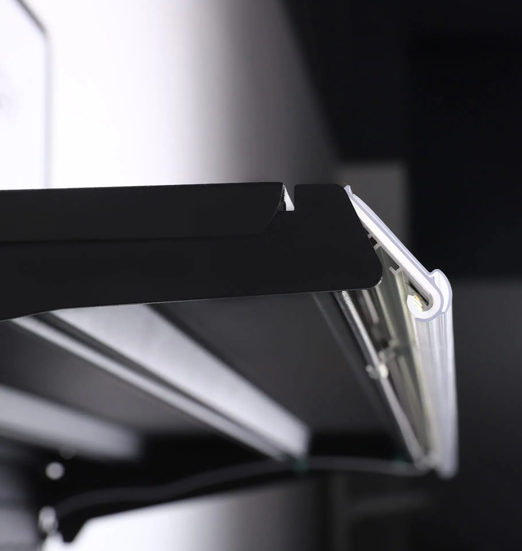 Side view of Shelftag Lighting Fixture